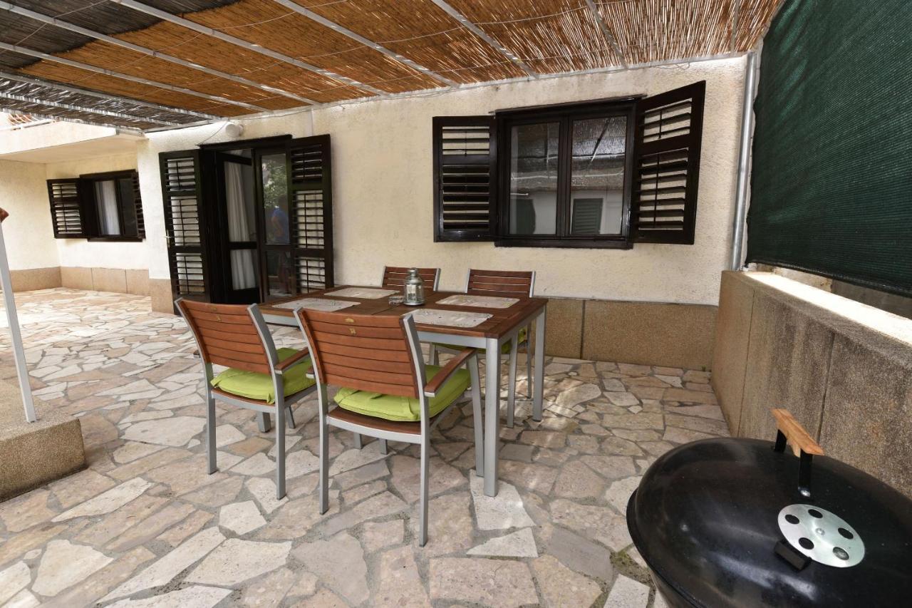 Apartment Ivan Primosten Exterior photo