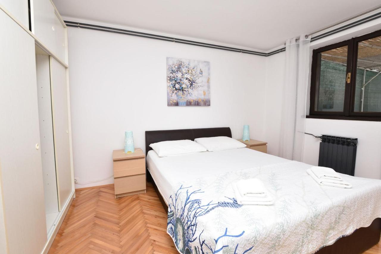Apartment Ivan Primosten Exterior photo